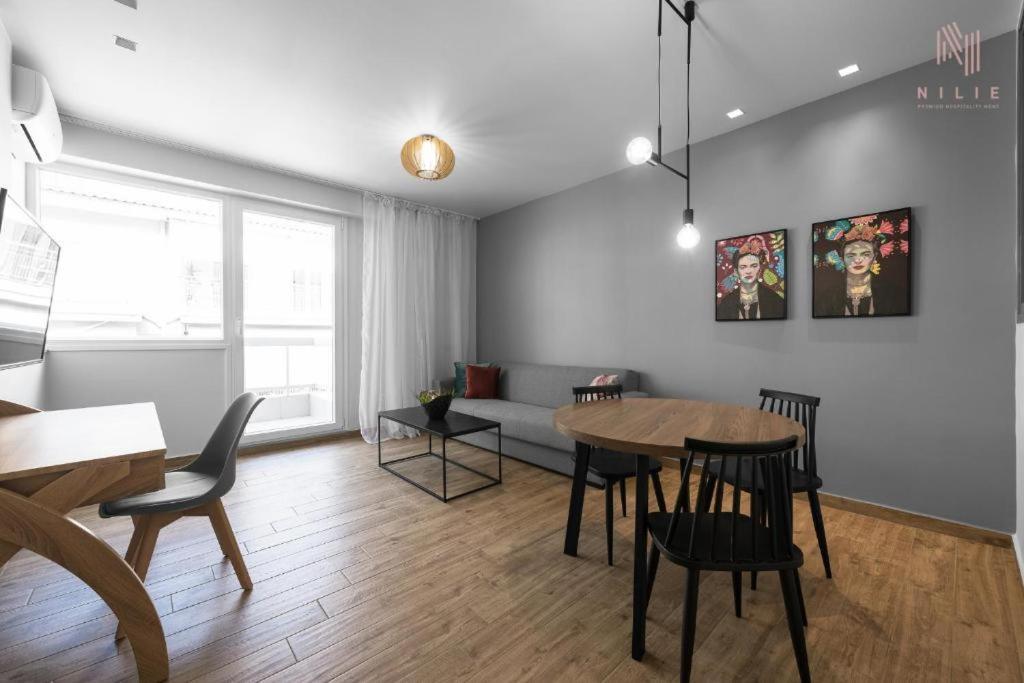 Big Apple Aprts, Nilie Hospitality Mgmt Apartment Thessaloníki Ngoại thất bức ảnh